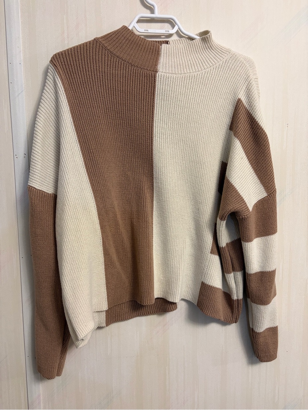Colorblock Rib-Knit Sweater in Cream and Tan